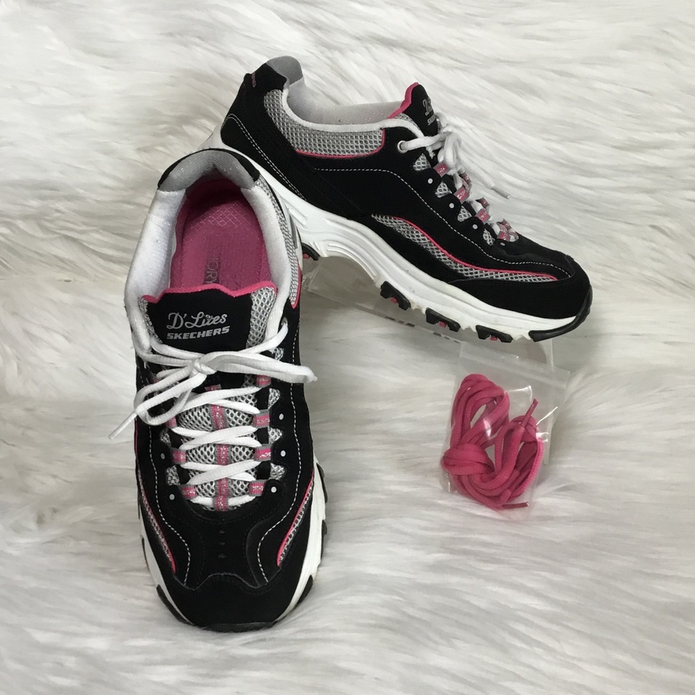Skechers D’Lites Life Saver Sneaker, Black/Pink, 9.5M